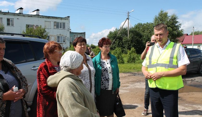 Алекинцы попросили главу миндора Калужской области поменять устаревший остановочный павильон