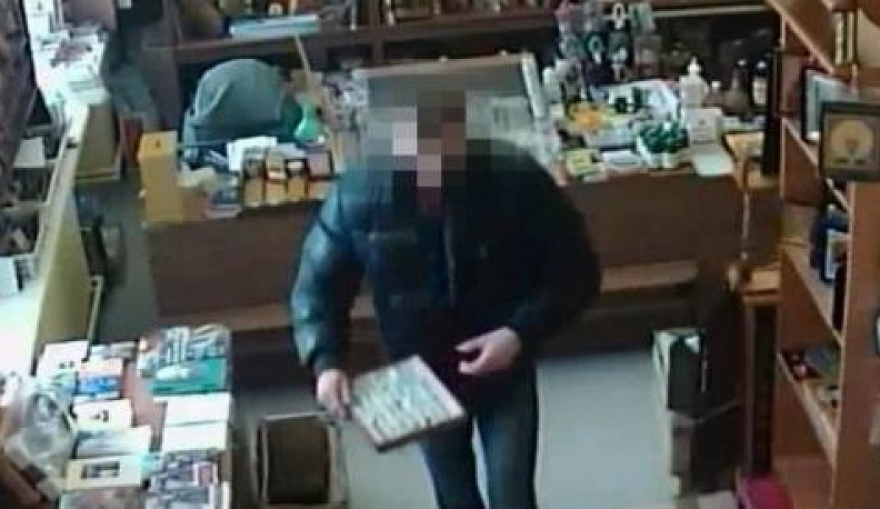 Калужанин пропил украденное в церкви