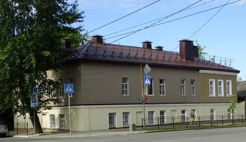 В Калуге капитально отремонтированы крыша и фасад 120-летнего дома 