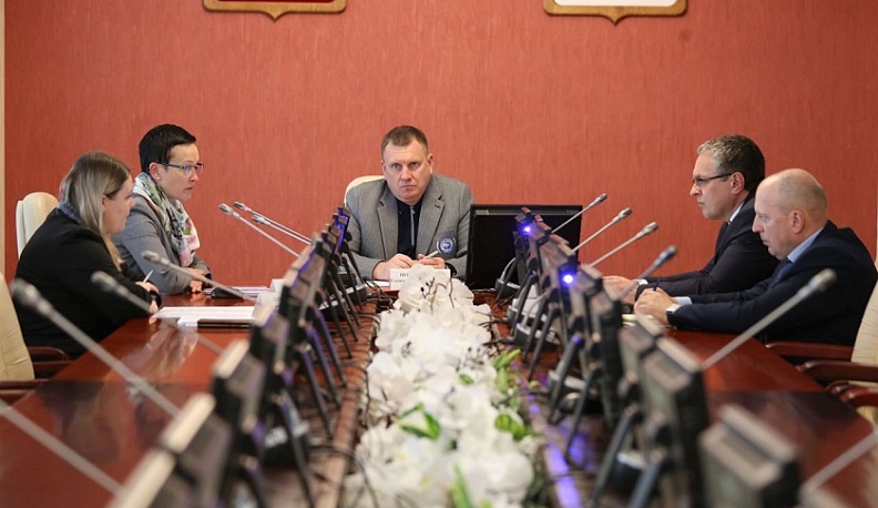 Геннадий Новосельцев обсудил с районными администрациями вопросы реализации программы инициативного бюджетирования