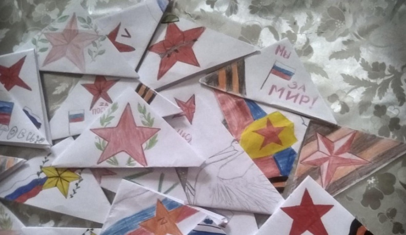 Калужские школьники пишут письма бойцам СВО