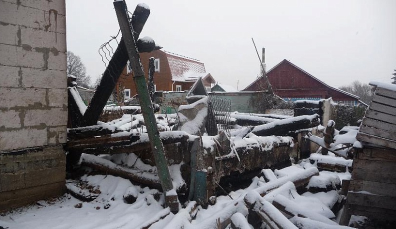 Пожар уничтожил жилой дом в деревне Харское Бабынинского района