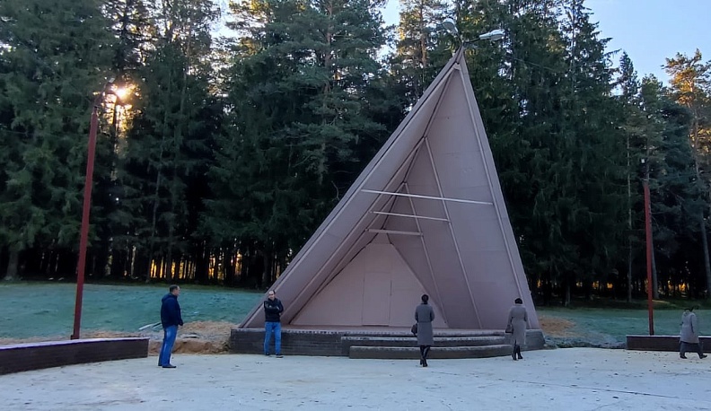 В Сукремльском парке в Людинове отремонтировали танцплощадку