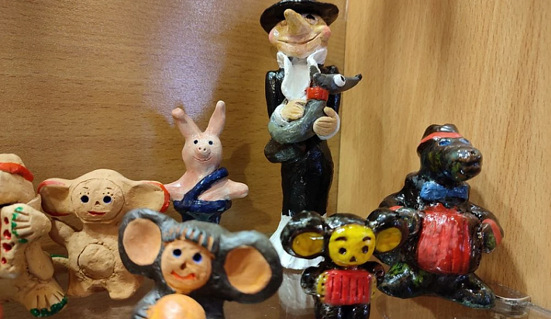 Калужскую глиняную игрушку показывают в Доме мастеров