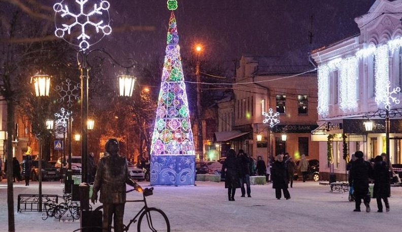 Калужан приглашают на открытие новогодних елок
