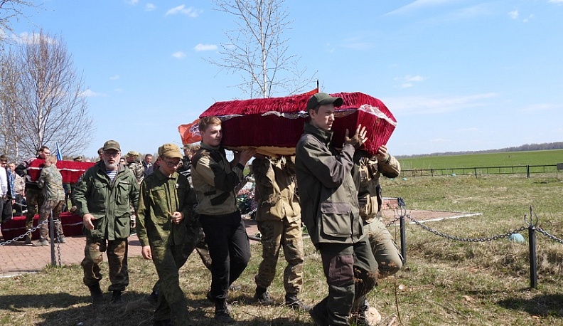 В Износковском районе с почестями предали земле 51 воина, погибшего в годы Великой Отечественной войны