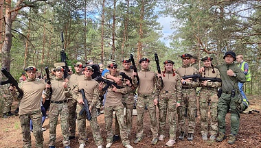 С крестом и компасом