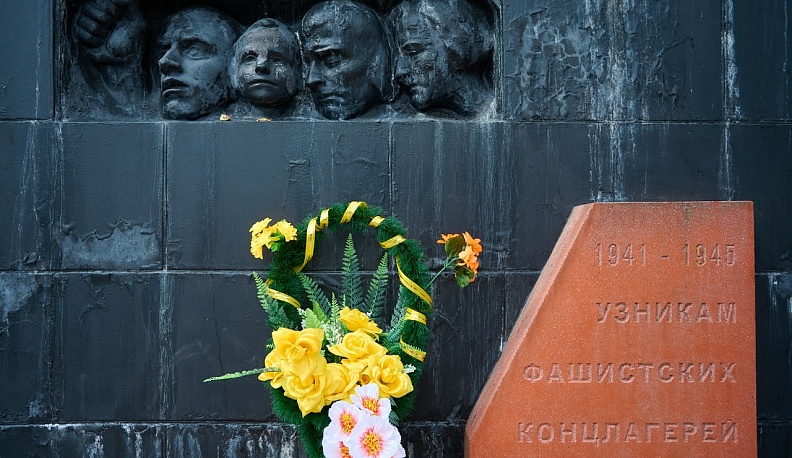 У Вечного огня в Обнинске прошел митинг памяти узников концлагерей