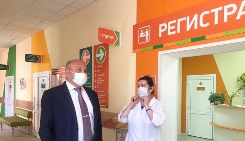 Глава регионального минздрава призвал калужан соблюдать в больницах масочный режим