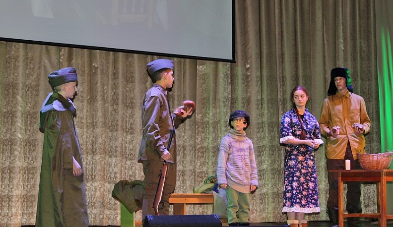 Школьники Тарусы поставили спектакль о войне по воспоминаниям местного жителя