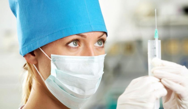 В первую очередь средствами индивидуальной защиты будут обеспечиваться медики