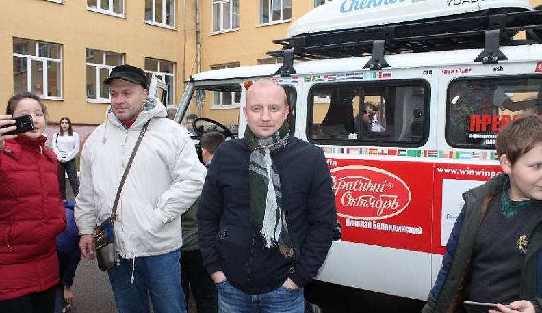 «Красная буханка» завершила кругосветное путешествие в Тарусе 