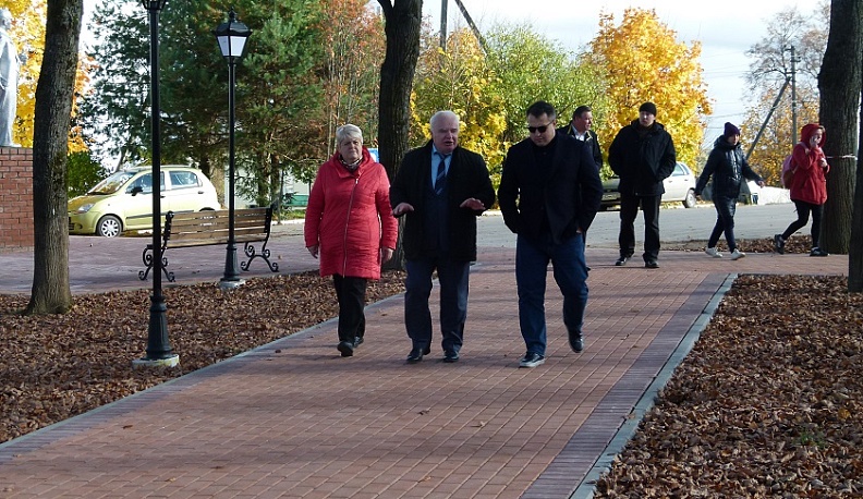 Председатель областной избирательной комиссии Александр Буков посетил Износковский район