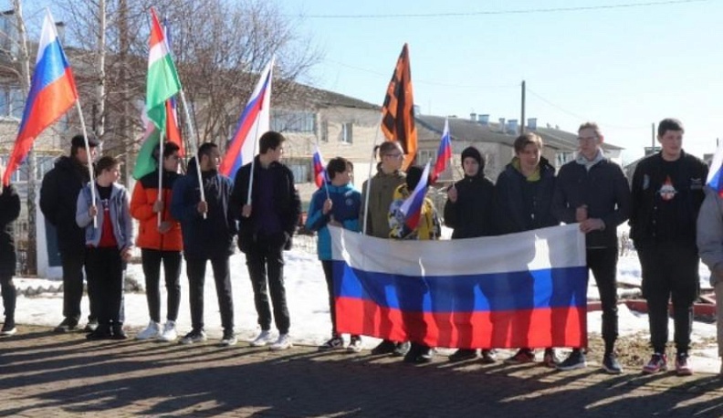 Мещовцы провели автопробег в поддержку российских военных