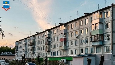 В центре Калуги удаляют аварийные и больные деревья