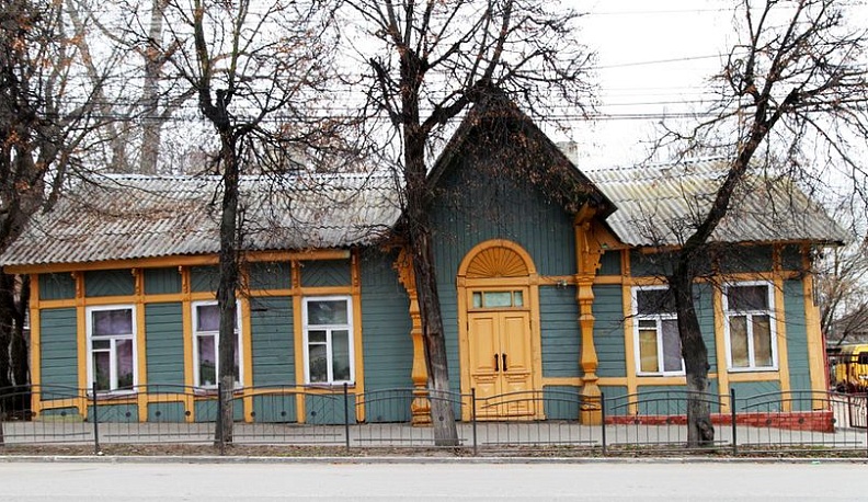 Диванные защитники