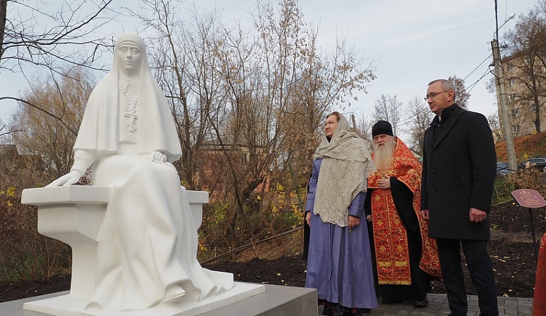 В Калуге открыли памятник великой княгине Елизавете Федоровне