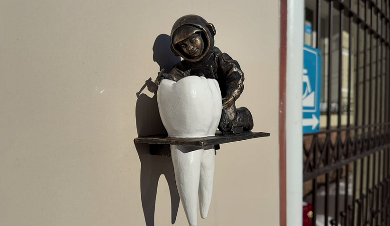 Космонавтика-стоматолога открыли в Калуге