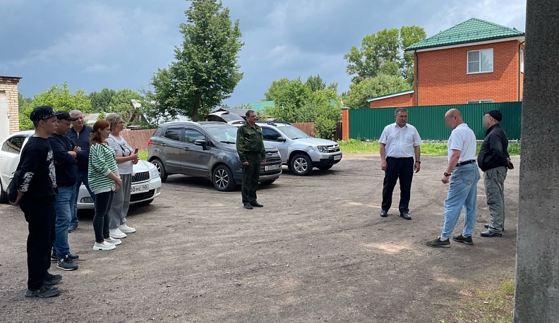 Двух добровольцев из Жуковского района проводили на службу по контракту