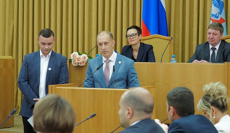 В Калуге вручили дипломы выпускникам Президентской программы подготовки управленческих кадров