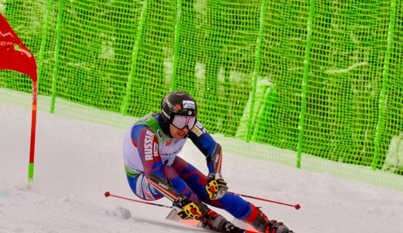 Горнолыжник Александр Андриенко показал лучшее время на четвертом этапе Кубка страны