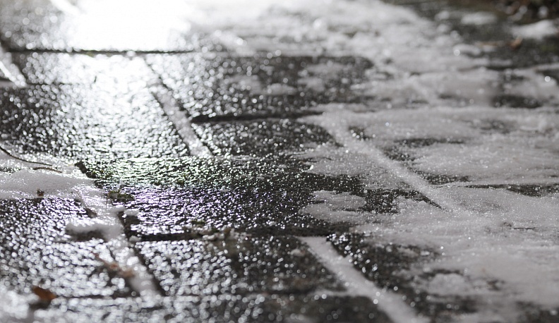 Спасатели предупреждают калужан о гололедице 10 декабря