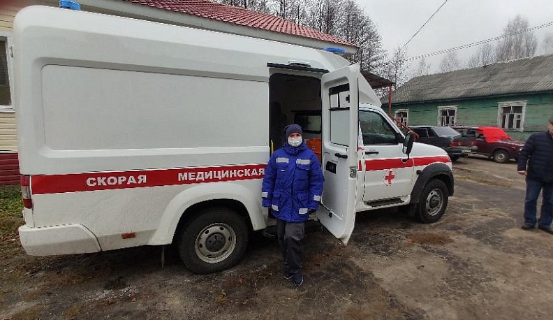Хвастовичская центральная районная больница получила новую машину скорой помощи
