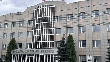 В Людинове перед судом предстанет мужчина, ударивший полицейского в магазине