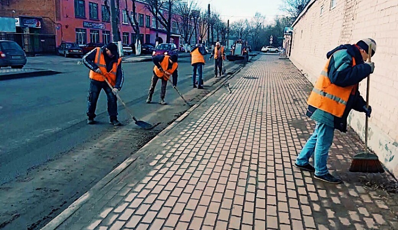 Дорогой пыльною