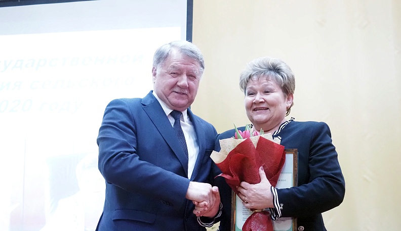 Равнение на передовых