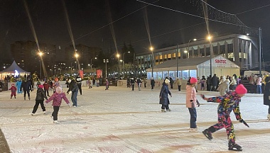 Зимний Обнинск: новый каток и мотокросс — праздник спорта для всех