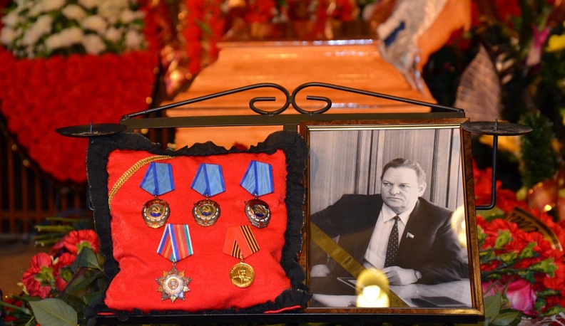 В Калуге установят памятную доску в честь первого секретаря Калужского обкома Геннадия Уланова