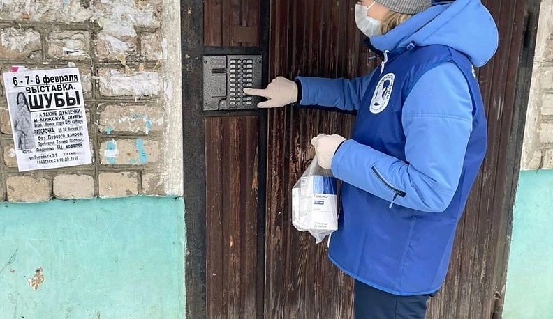 В Людиновском районе помощь медикам оказывают волонтёры