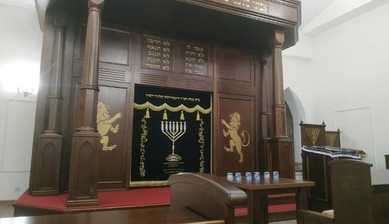 В Калужской синагоге прошло торжественное зажжение свечей в память Холокоста