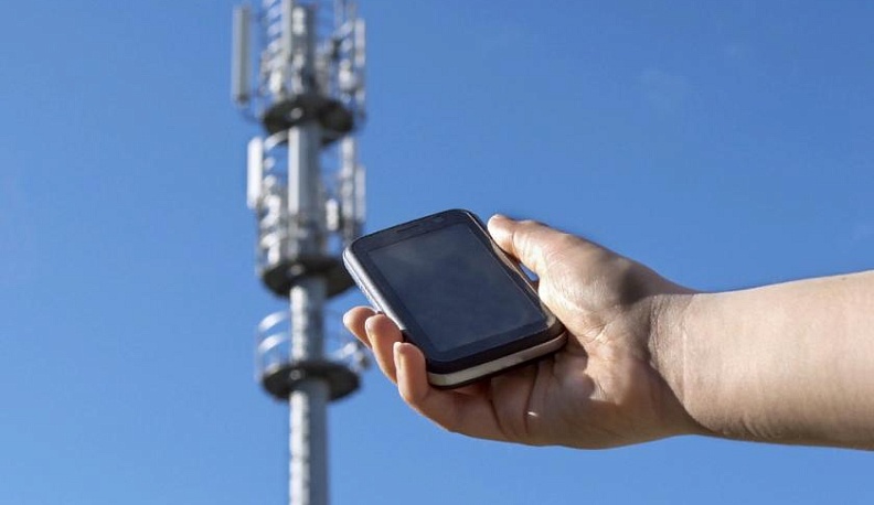 В Людиновском районе пытаются решить проблему сотовой связи