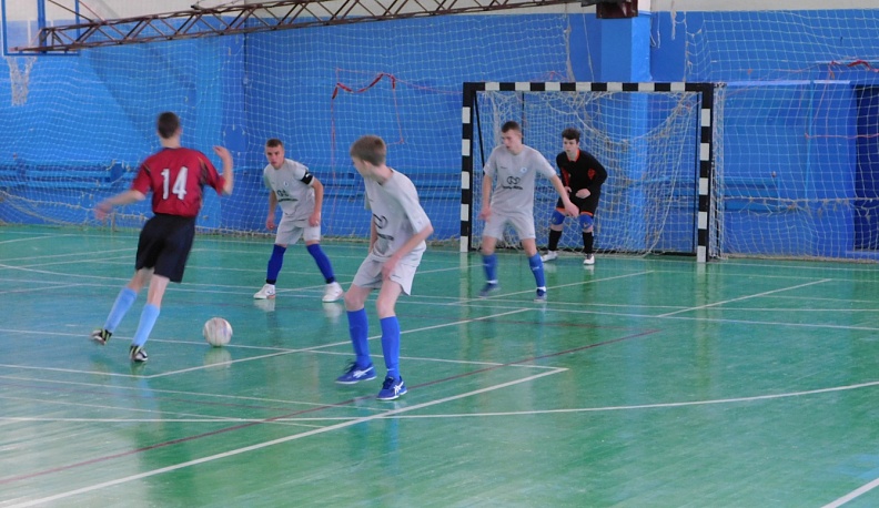 В селе Льва Толстого прошли финальные игры по мини-футболу