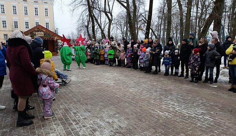 В Калуге открылась резиденция Деда Мороза и Снегурочки