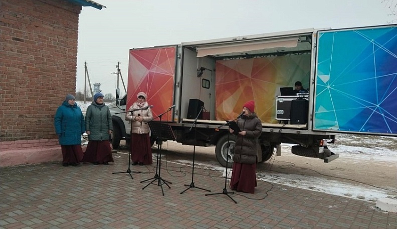 Автоклуб в Сухиничском районе проводит концерты по новому нацпроекту