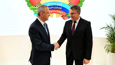 Владислав Шапша обсудил сотрудничество регионов с главой ЛНР Леонидом Пасечником