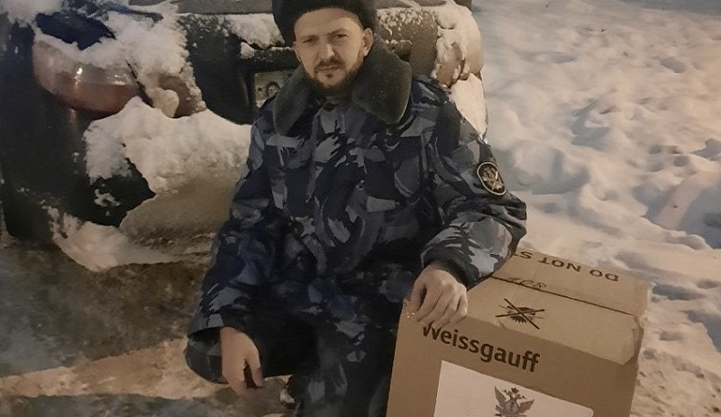 Сотрудники калужской колонии собрали развивающие подарки детям Донецка
