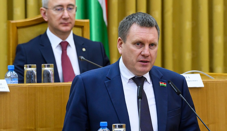 Владислав Шапша: «На всех уровнях надо продолжать слаженную результативную работу, каждый день трудиться с максимальной отдачей на благо области»