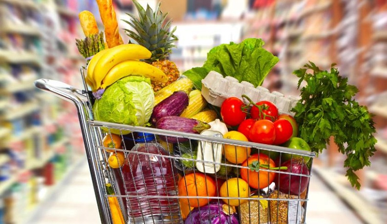 В калужских магазинах подорожали овощи, а мандарины по-прежнему падают в цене