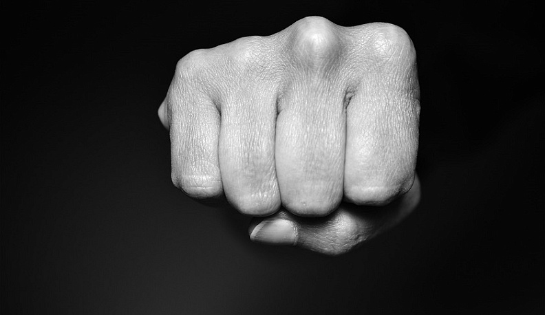 В правительстве Калужской области прокомментировали видео с избиением девочки