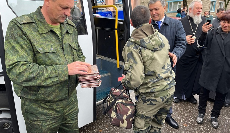 В Жуковском районе проводили мобилизованных