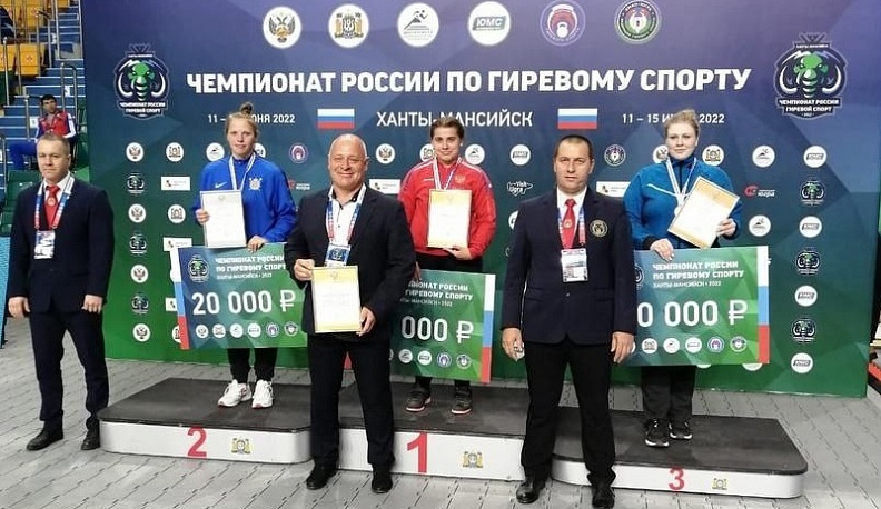 Гиревики из Калужской области завоевали семь золотых медалей на чемпионате России