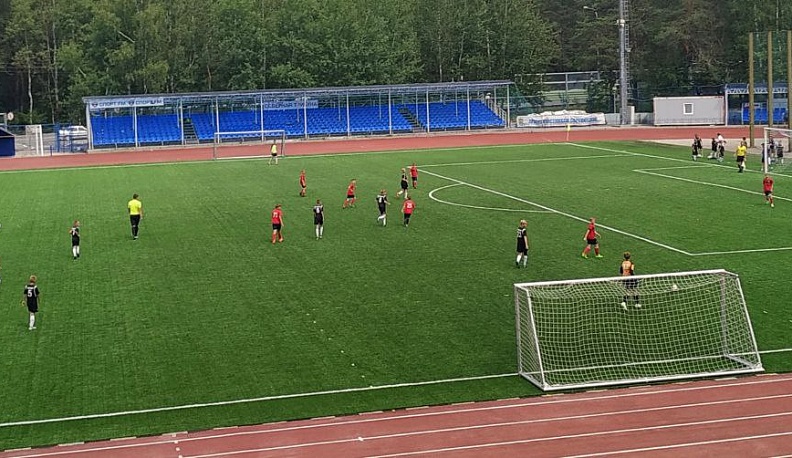 В Калуге построенное футбольное поле в сквере Волкова обнесут забором