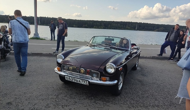 В Калуге прошла выставка ретро-автомобилей