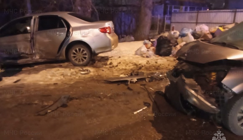 В Калуге столкнулись «Тойота» и «Рено»