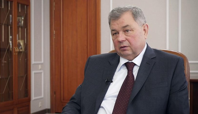 Федеральный телеканал записал видео-знакомство с сенатором Анатолием Артамоновым