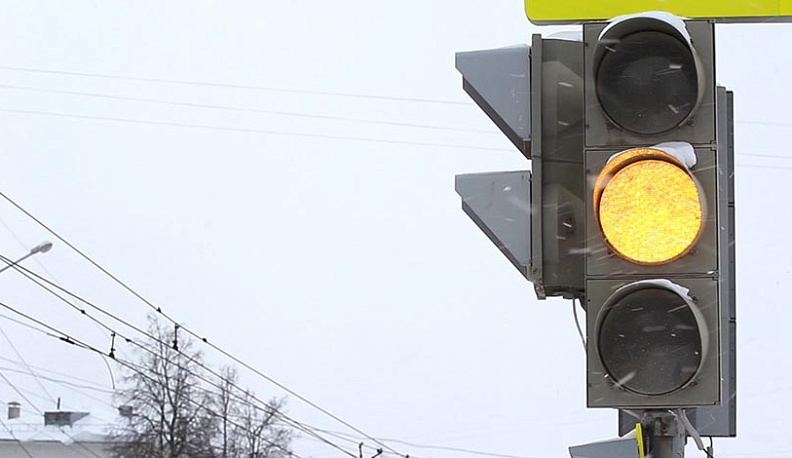 Три светофора на окружной дороге Калуги выключили до 5 февраля